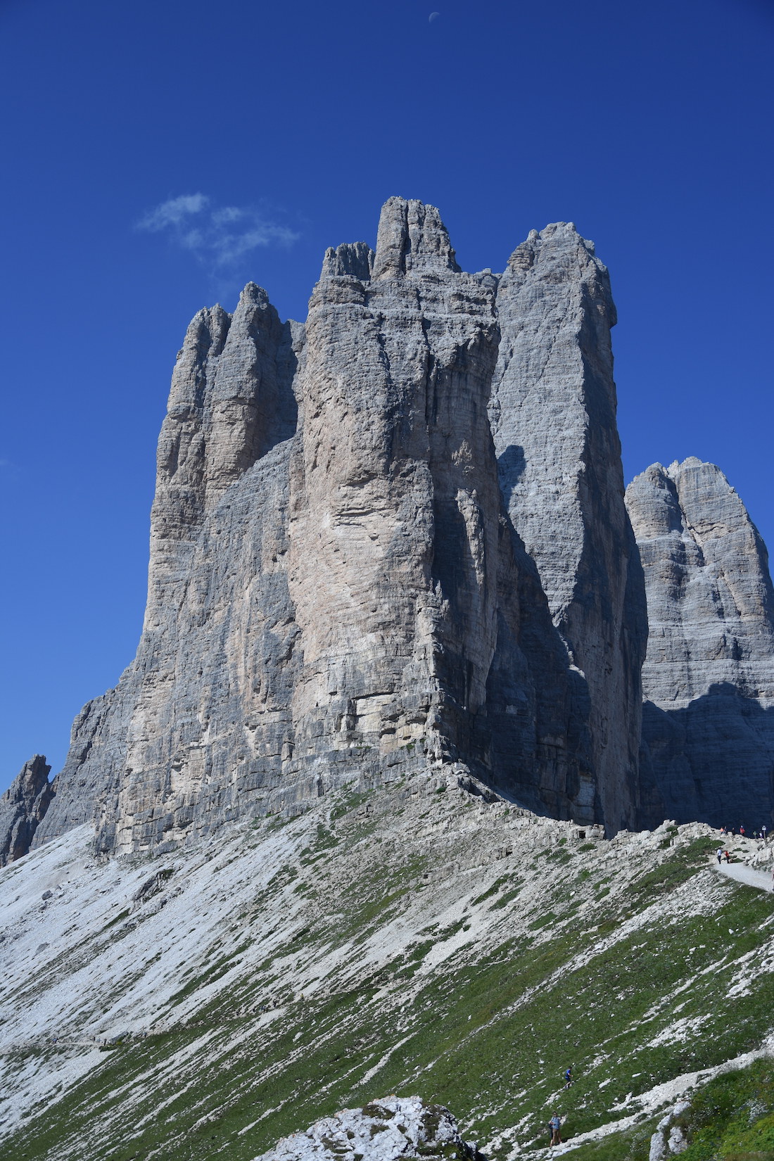 Dolomiten_Tre Cime_Seitenansicht