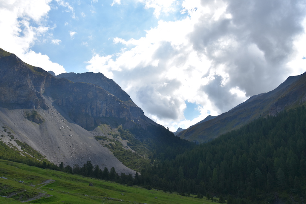 Wanderung zum Lajet da Lischana_Aussicht Val Sesvanna